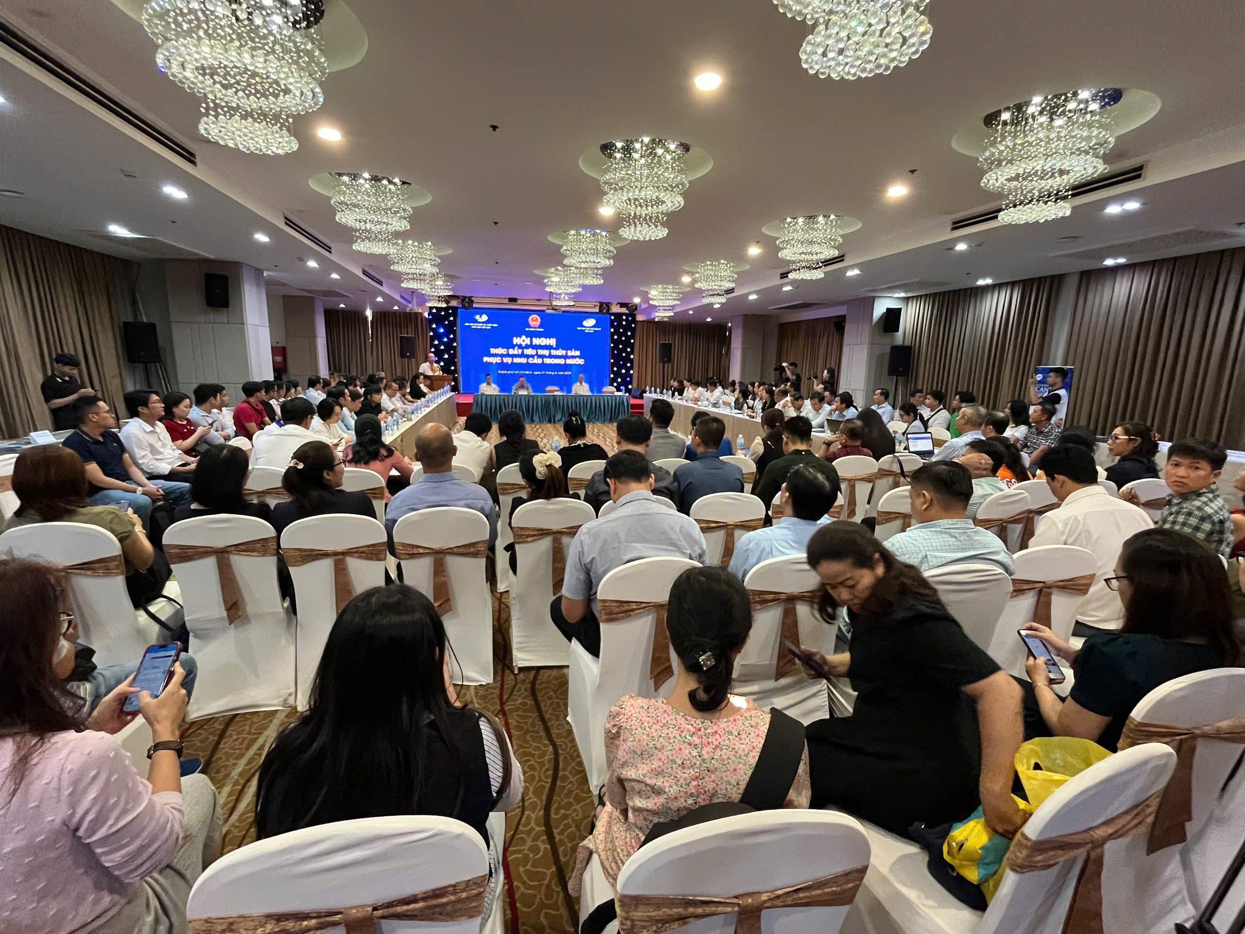 Đẩy mạnh tiêu thụ thủy sản nội địa Kết nối cung – cầu khai thác thị trường 100 triệu dân