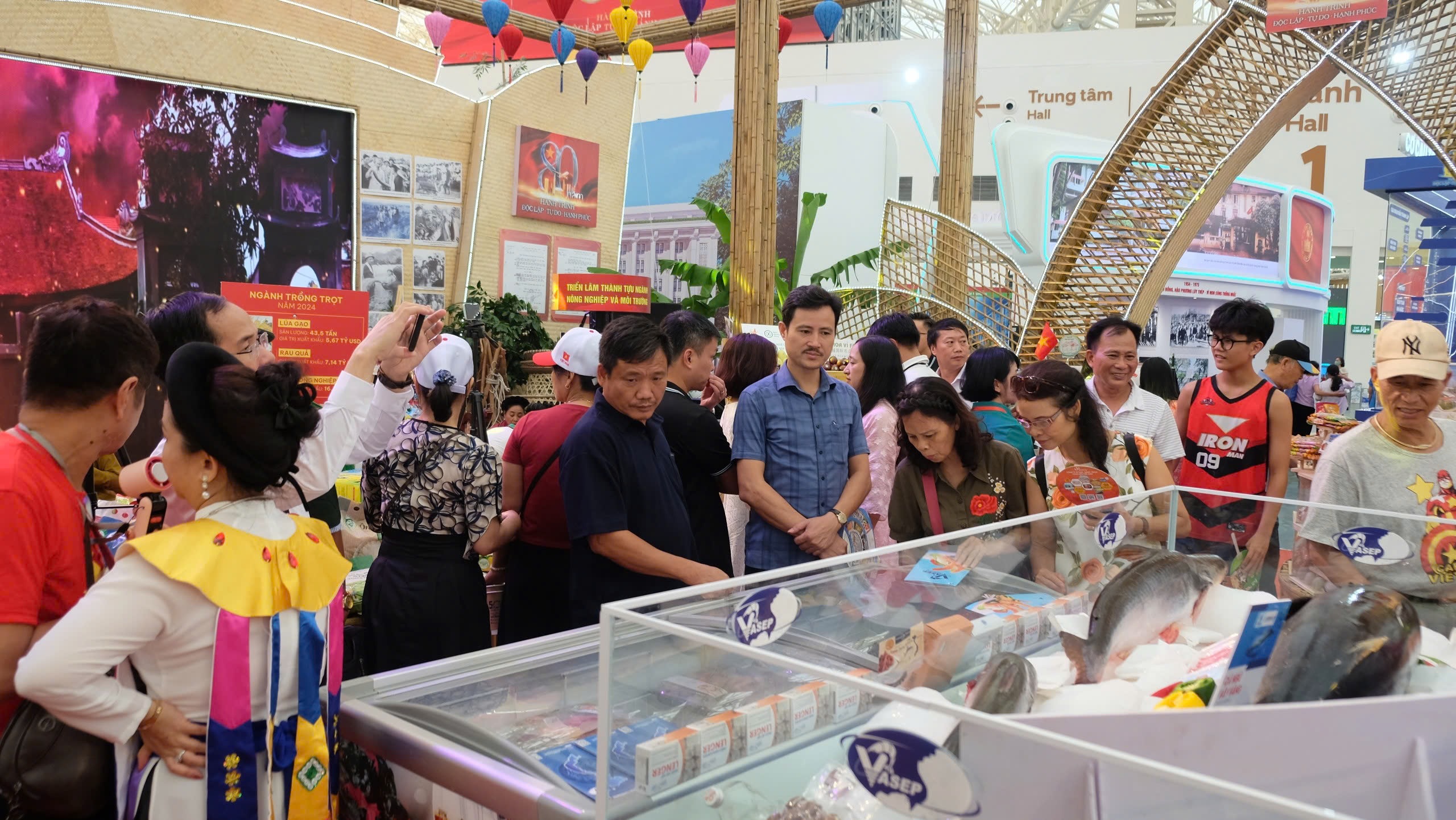 VASEP tham gia Triển lãm Thành tựu đất nước 80 năm với gian hàng thủy sản đặc sắc